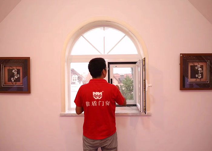 維盾門(mén)窗安裝現(xiàn)場(chǎng)